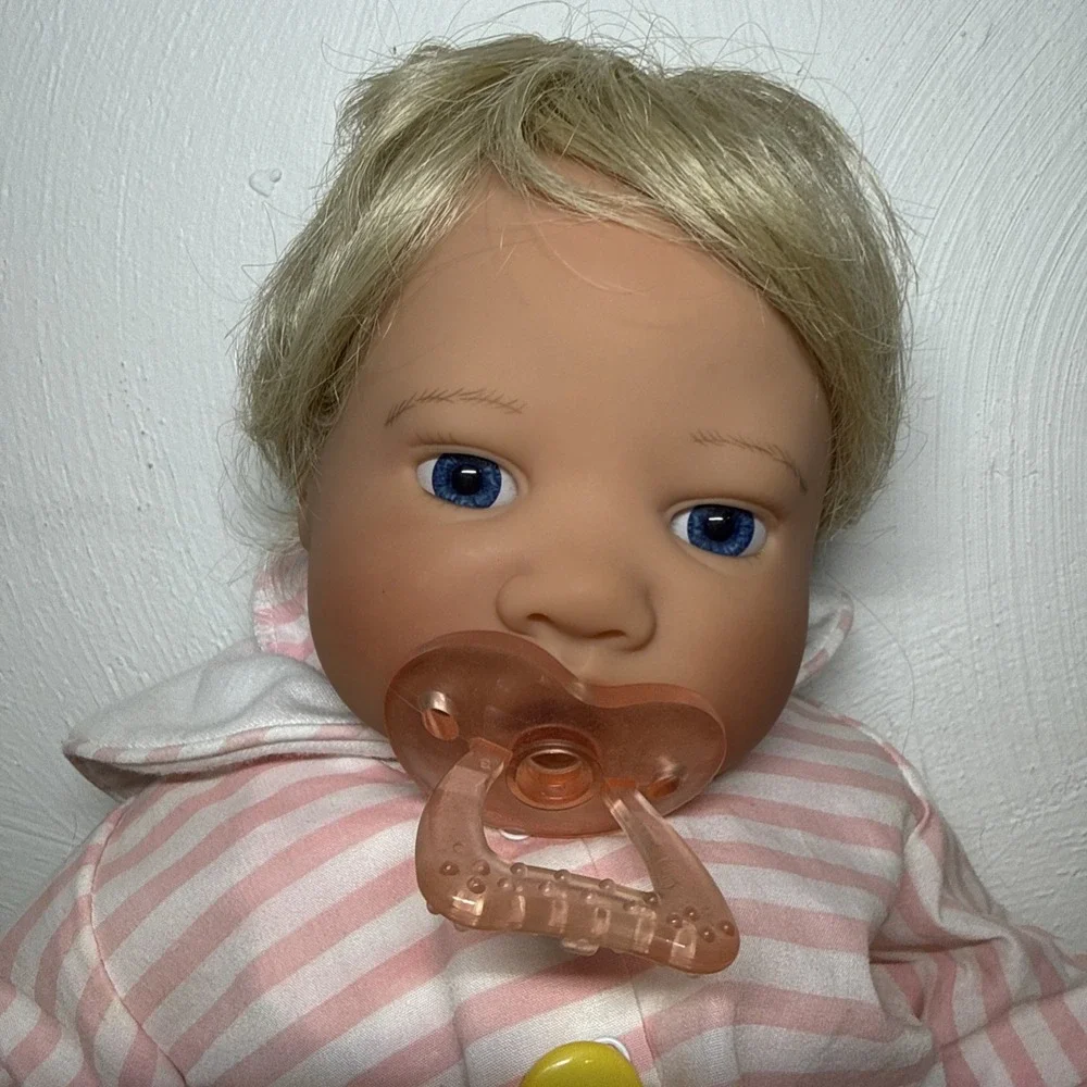 Vintage Lee Middleton Doll Realistic Newborn Honey Love (Awake Girl) Rotate Limb